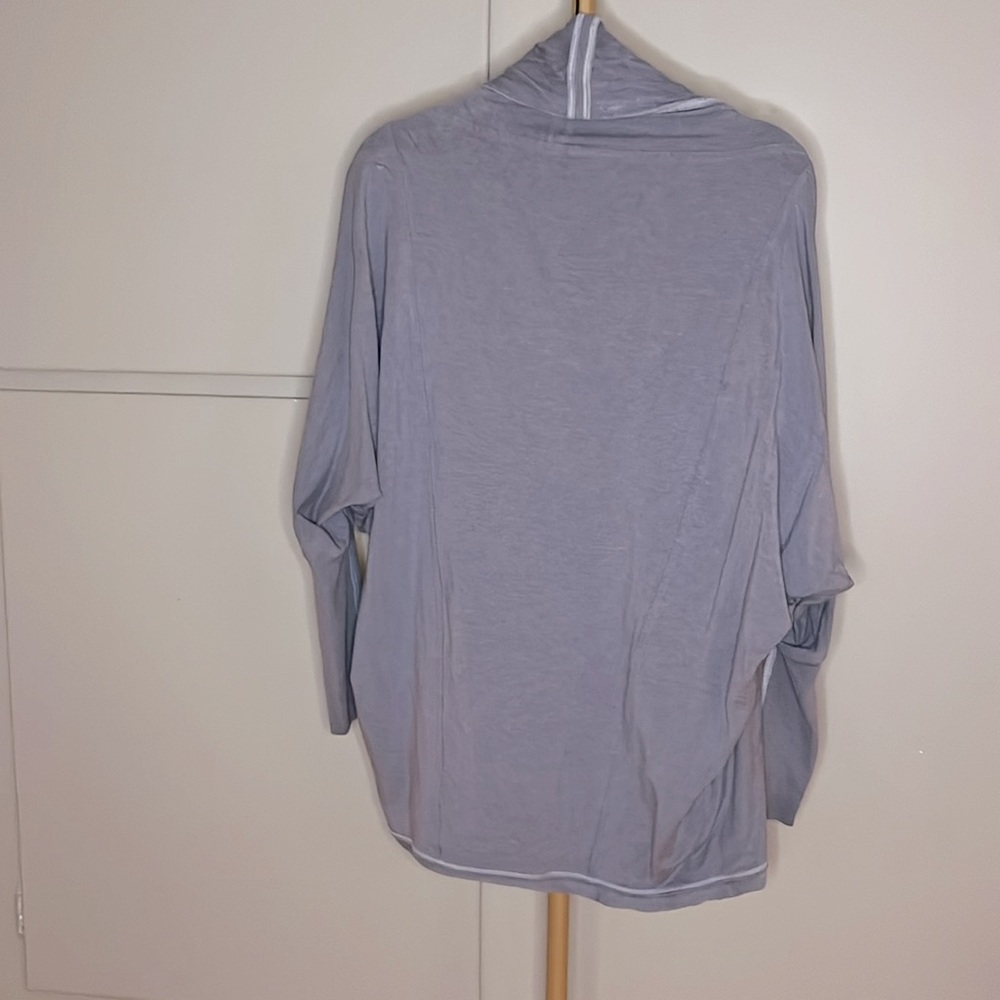 Lululemon To & Flow Wrap - Picture 6 of 6